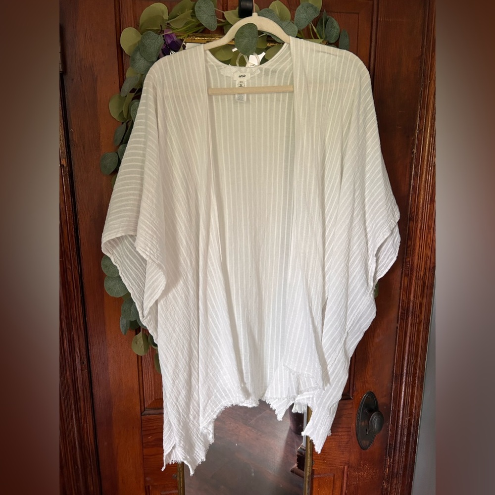 Aerie White Kimono